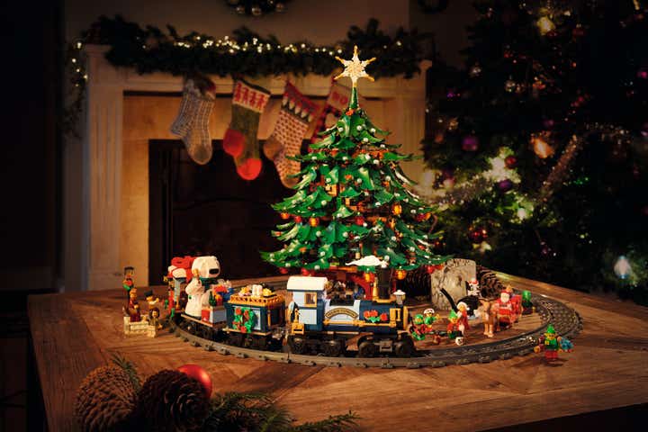 AID252GLa2b0f4c1 Holiday 10361 41843 1 A